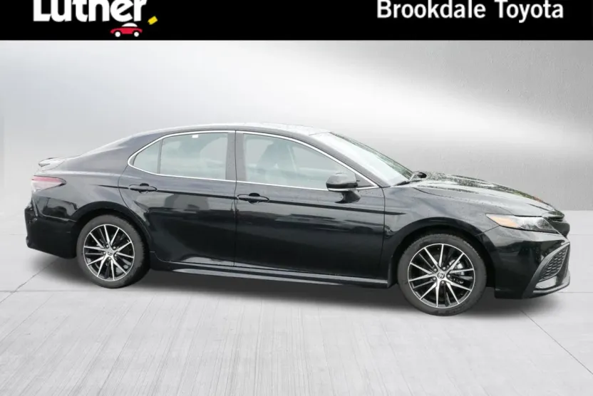 2023 Toyota Camry SE photo 1