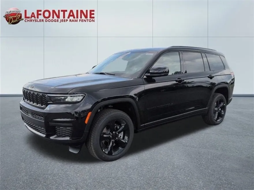 2025 Jeep Grand Cherokee Altitude photo 1