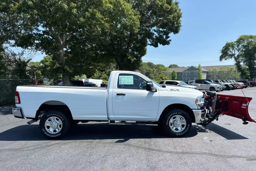 2023 Ram 2500 Tradesman photo 1