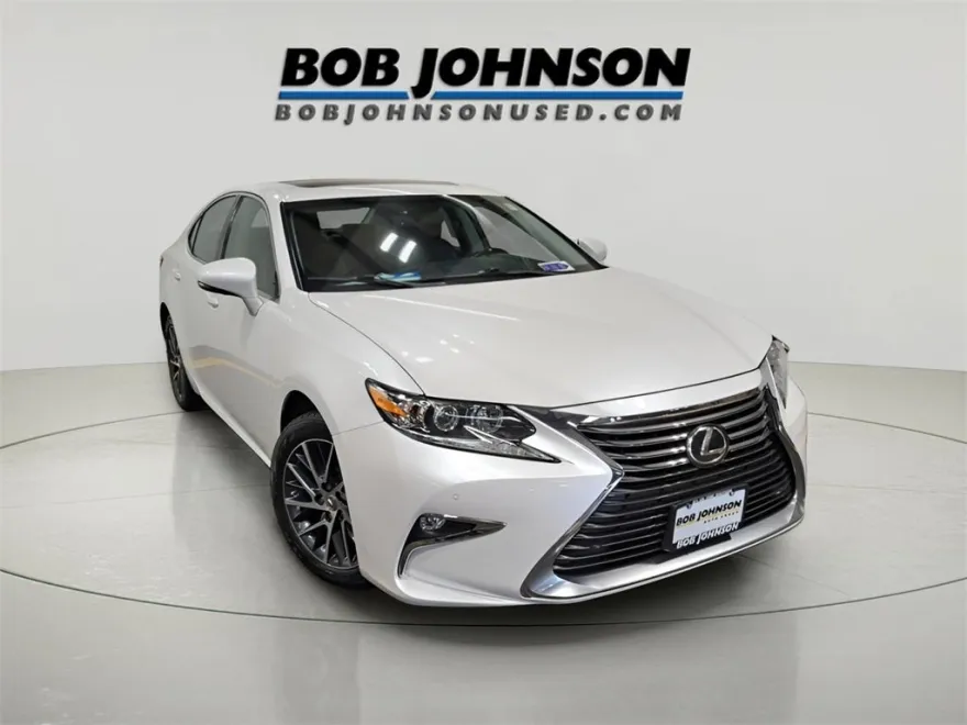 2016 Lexus ES 350 photo 1