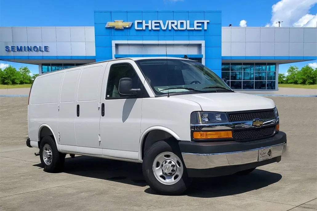 2025 Chevrolet Express Cargo 2500 photo 1