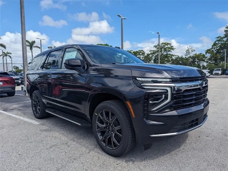 2025 Chevrolet Tahoe LS photo 1