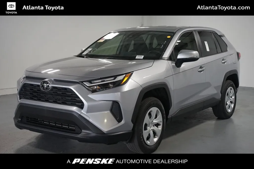 2023 Toyota RAV4 LE photo 1