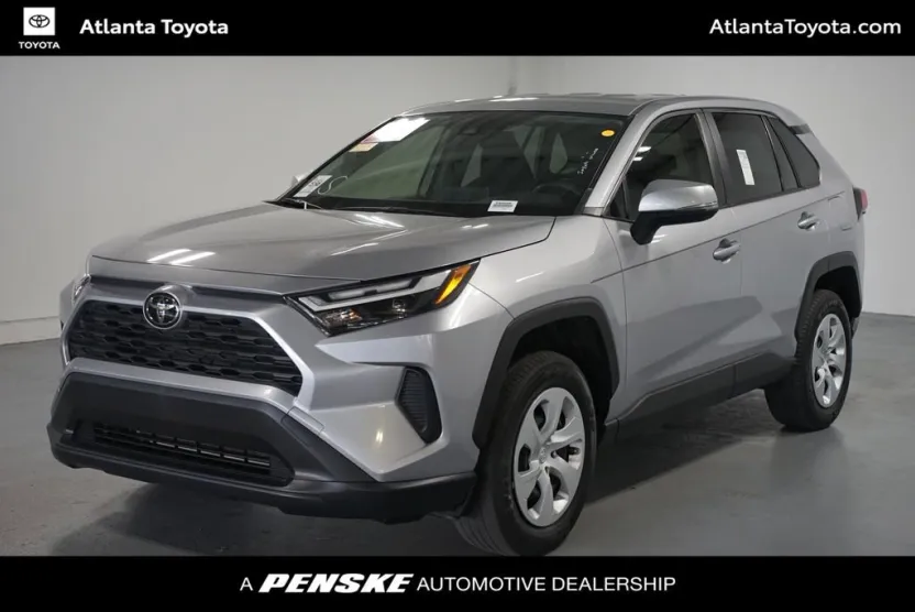 2023 Toyota RAV4 LE photo 1