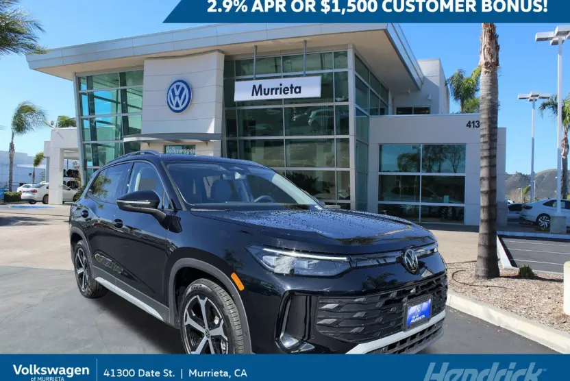 2025 Volkswagen Tiguan SE photo 1