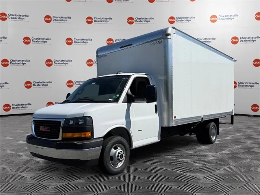 2025 Gmc Savana Cutaway 3500 photo 1