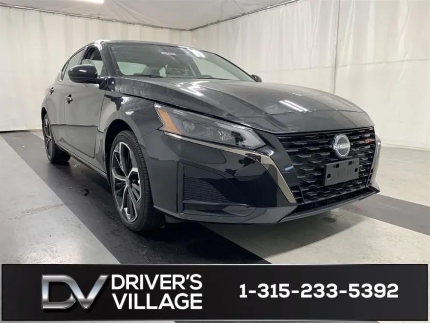 2025 Nissan Altima 2.5 SR photo 1
