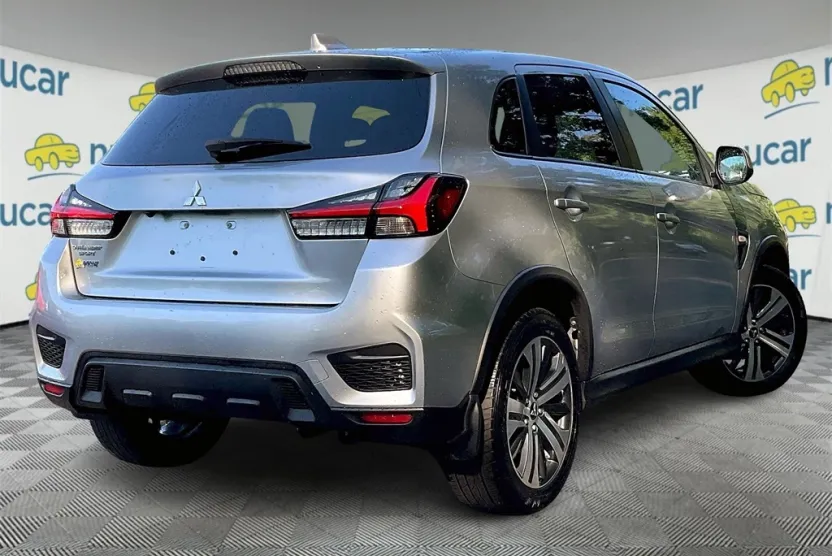 2022 Mitsubishi Outlander Sport ES photo 1