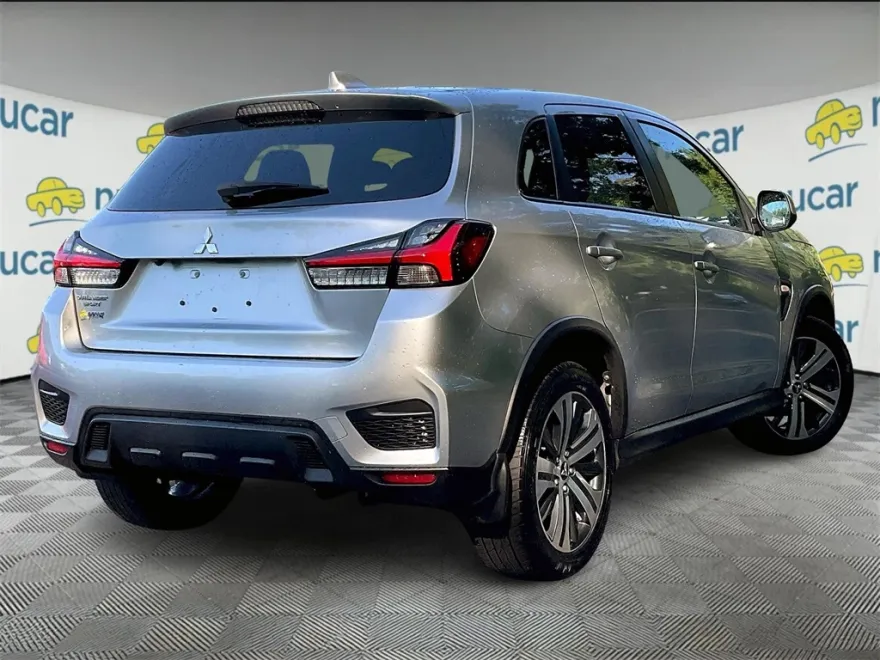 2022 Mitsubishi Outlander Sport ES photo 1