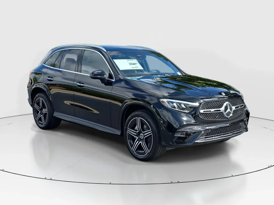 2026 Mercedes Benz GLC 300 photo 1