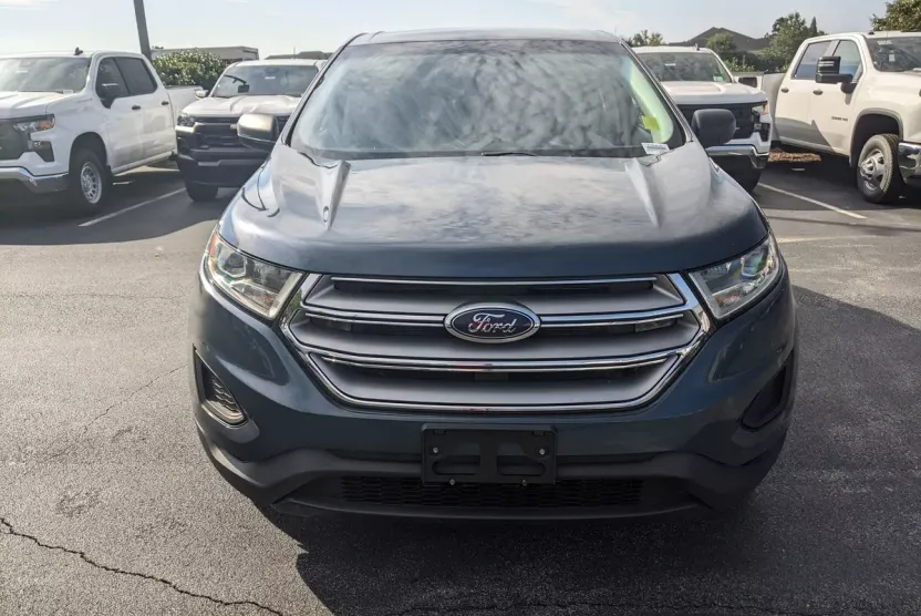 2016 Ford Edge SE photo 1