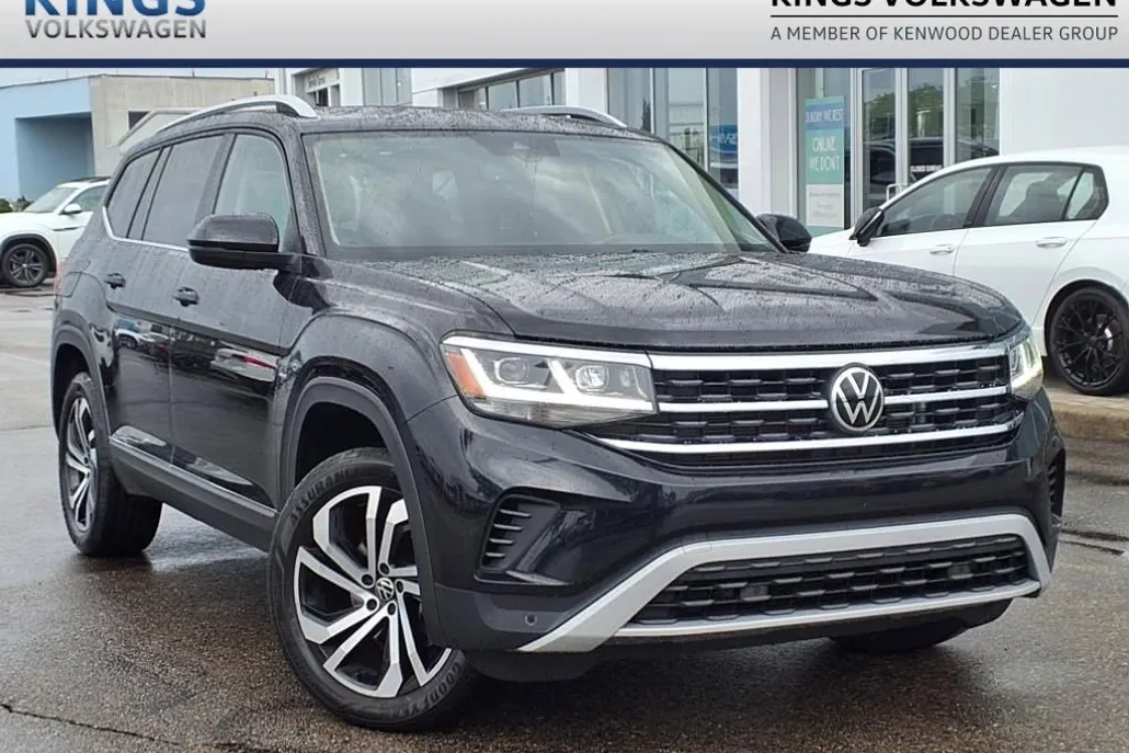 2022 Volkswagen Atlas SEL photo 1