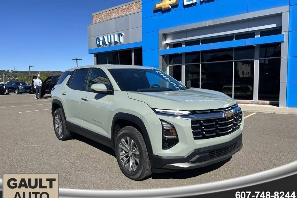 2026 Chevrolet Equinox LT photo 1