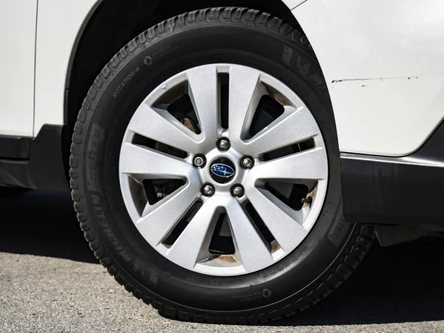 2018 Subaru Outback 2.5i photo 1