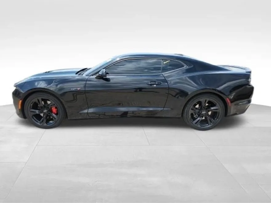 2021 Chevrolet Camaro LT1 photo 1