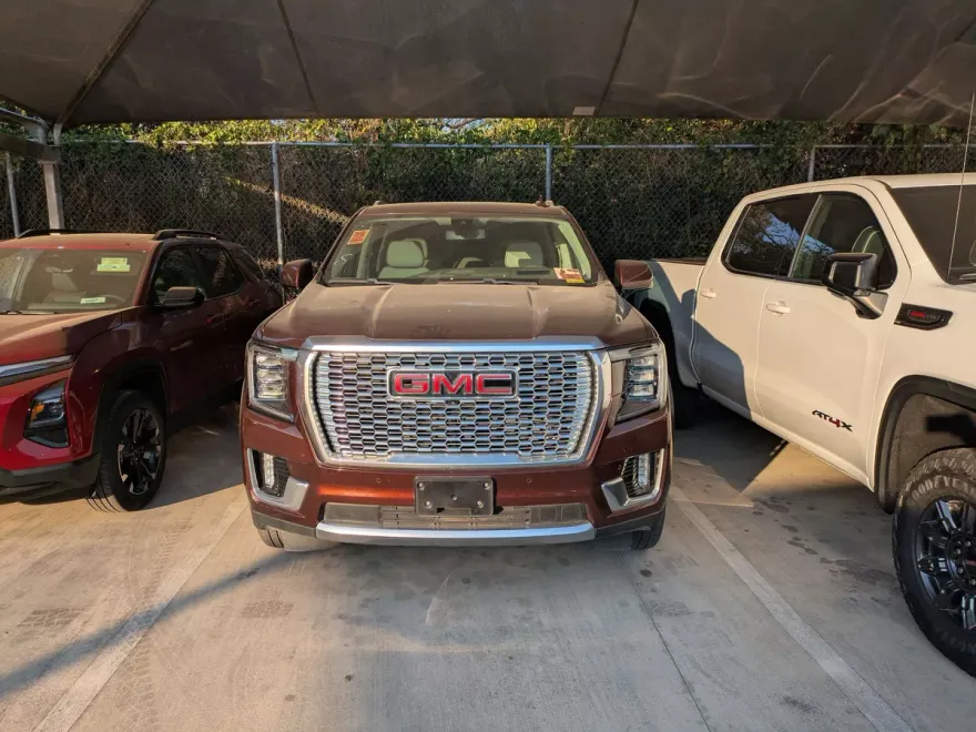 2022 Gmc Yukon Denali photo 1