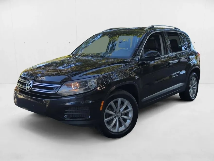 2017 Volkswagen Tiguan Wolfsburg Edition photo 1