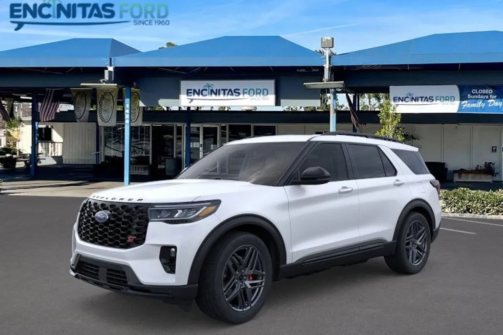 2025 Ford Explorer ST photo 1
