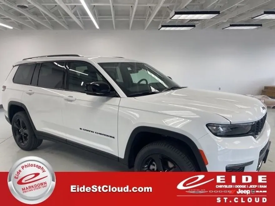 2025 Jeep Grand Cherokee Limited photo 1