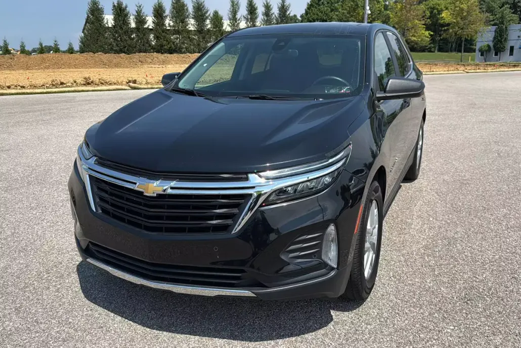 2022 Chevrolet Equinox LT photo 1
