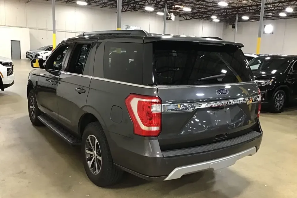 2019 Ford Expedition XLT photo 1