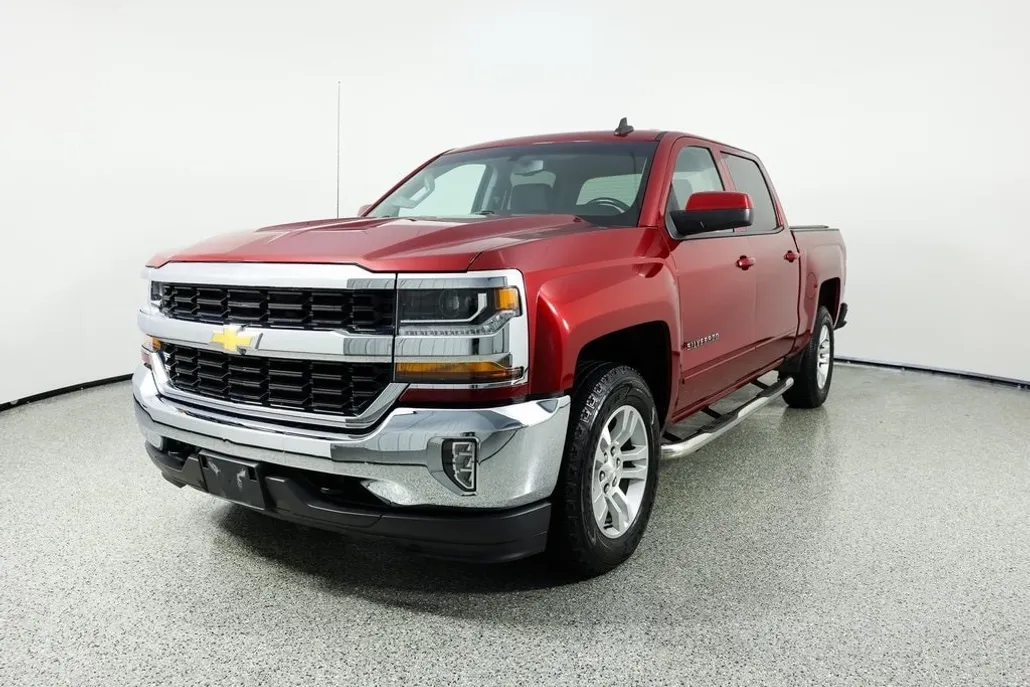 2018 Chevrolet Silverado 1500 LT photo 1
