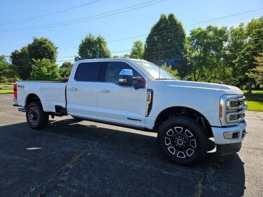 2024 Ford F-350 Platinum photo 1