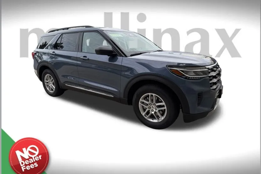 2025 Ford Explorer photo 1