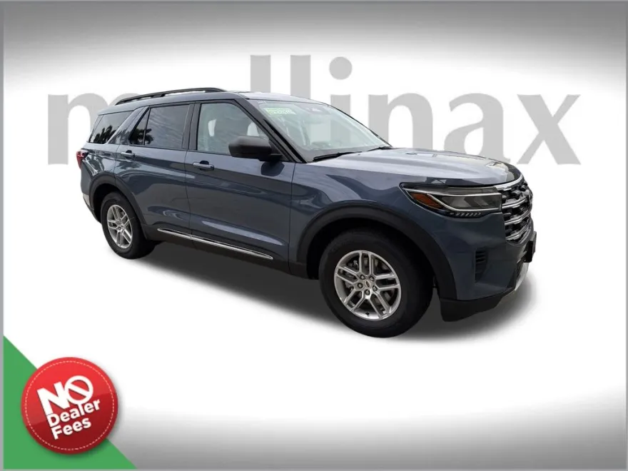 2025 Ford Explorer photo 1