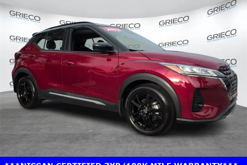 2023 Nissan Kicks SR photo 1