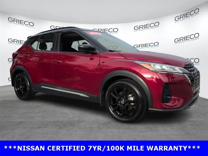 2023 Nissan Kicks SR photo 1