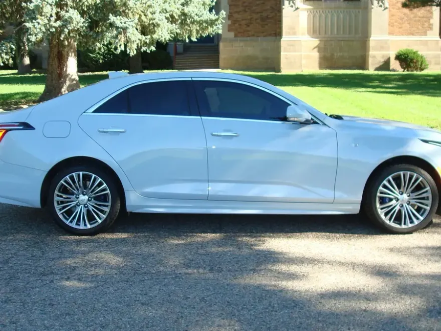 2022 Cadillac CT4 Premium Luxury photo 1