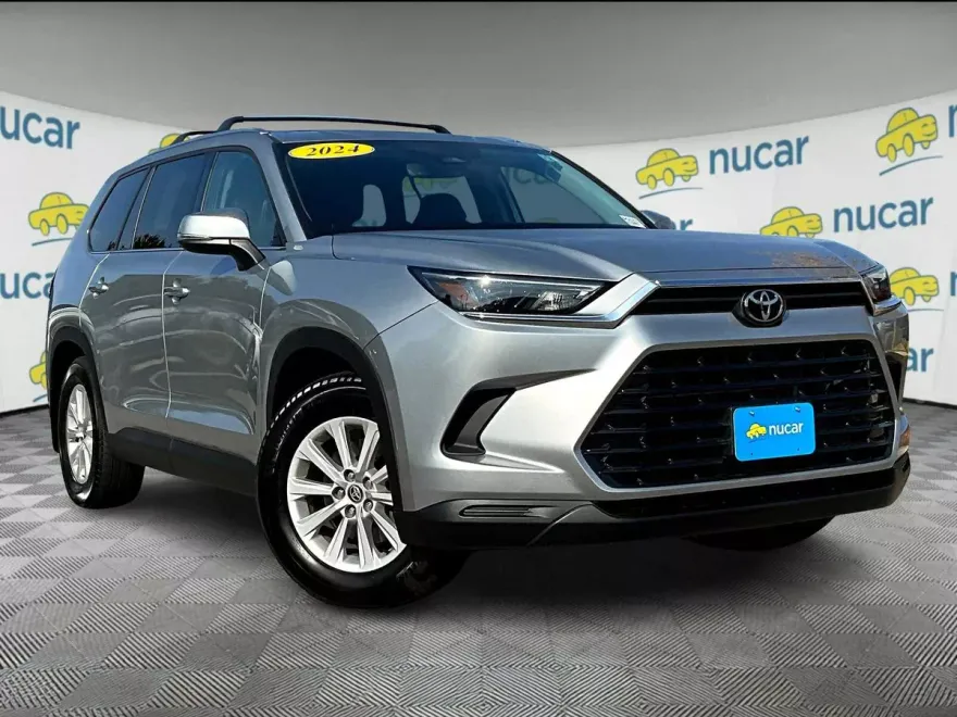 2024 Toyota Highlander Hybrid XLE photo 1
