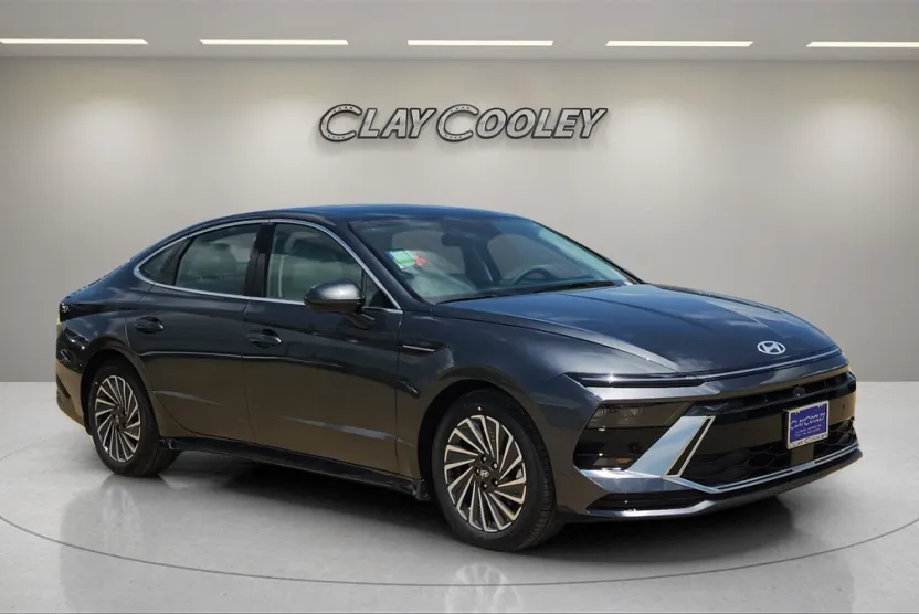 2025 Hyundai Sonata Hybrid Limited photo 1