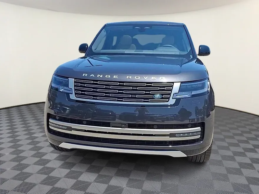 2025 Land Rover Range Rover SE photo 1