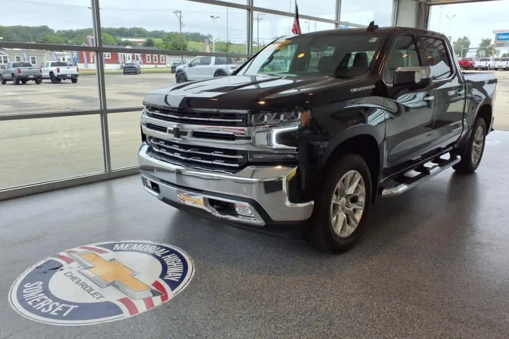 2022 Chevrolet Silverado 1500 LTZ photo 1