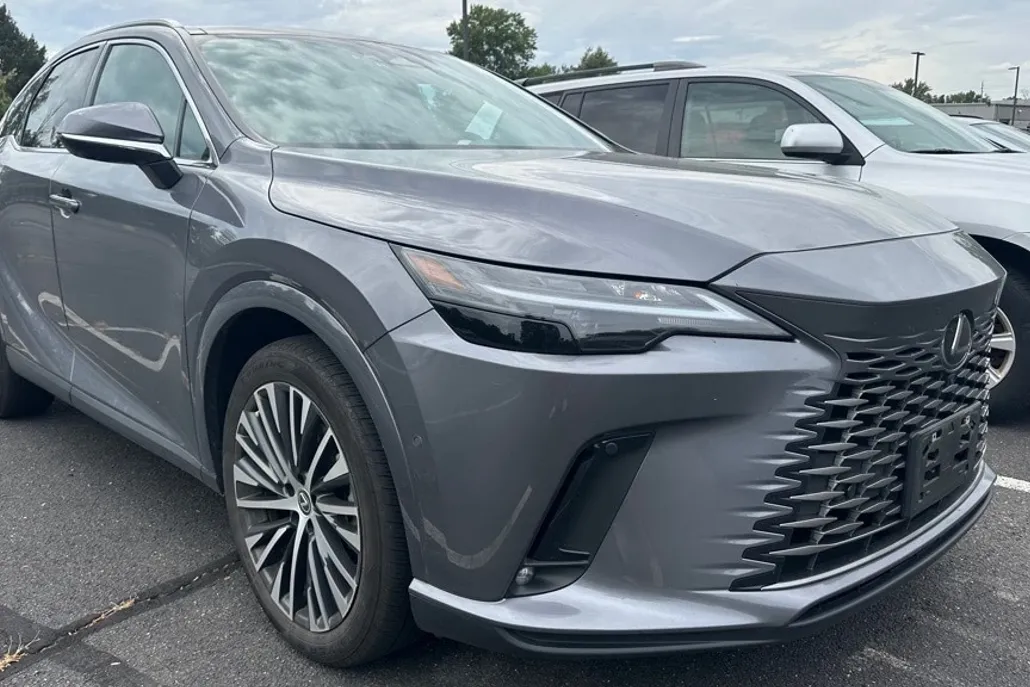 2023 Lexus RX 350h photo 1