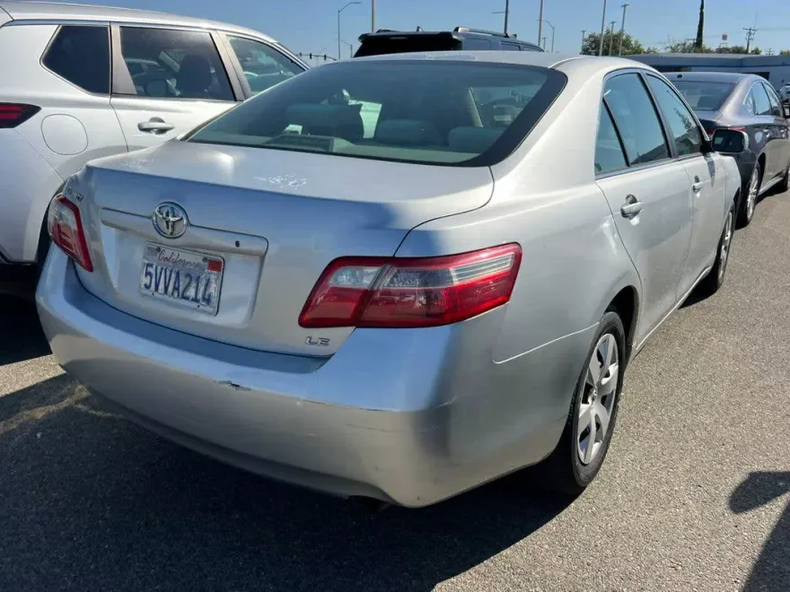 2007 Toyota Camry LE photo 1