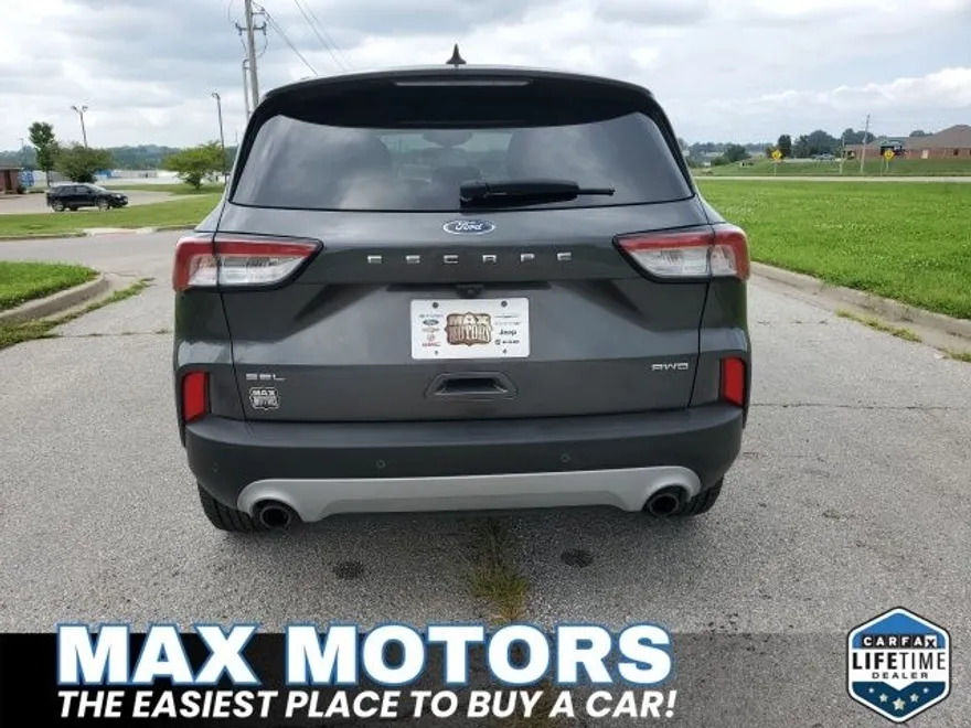 2020 Ford Escape SEL photo 1