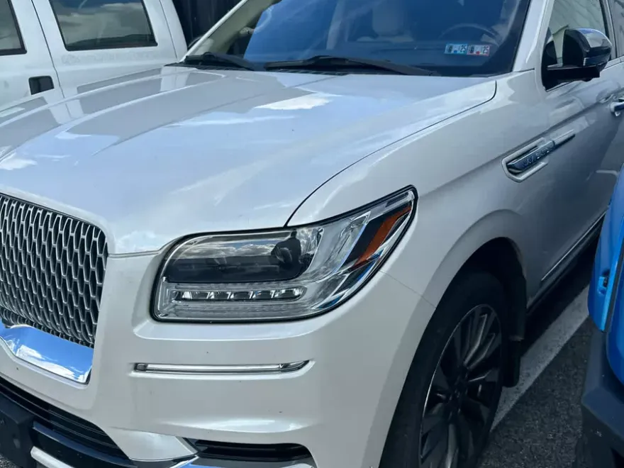2018 Lincoln Navigator Select photo 1