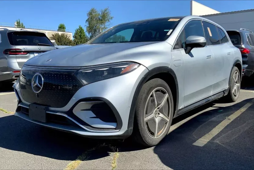 2023 Mercedes Benz EQS SUV 450 4MATIC photo 1