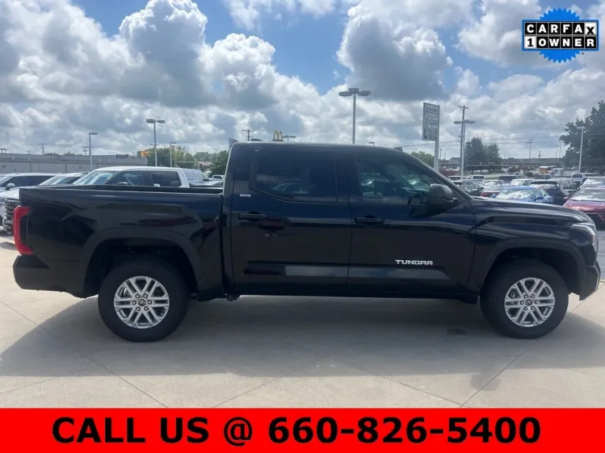 2024 Toyota Tundra SR5 photo 1
