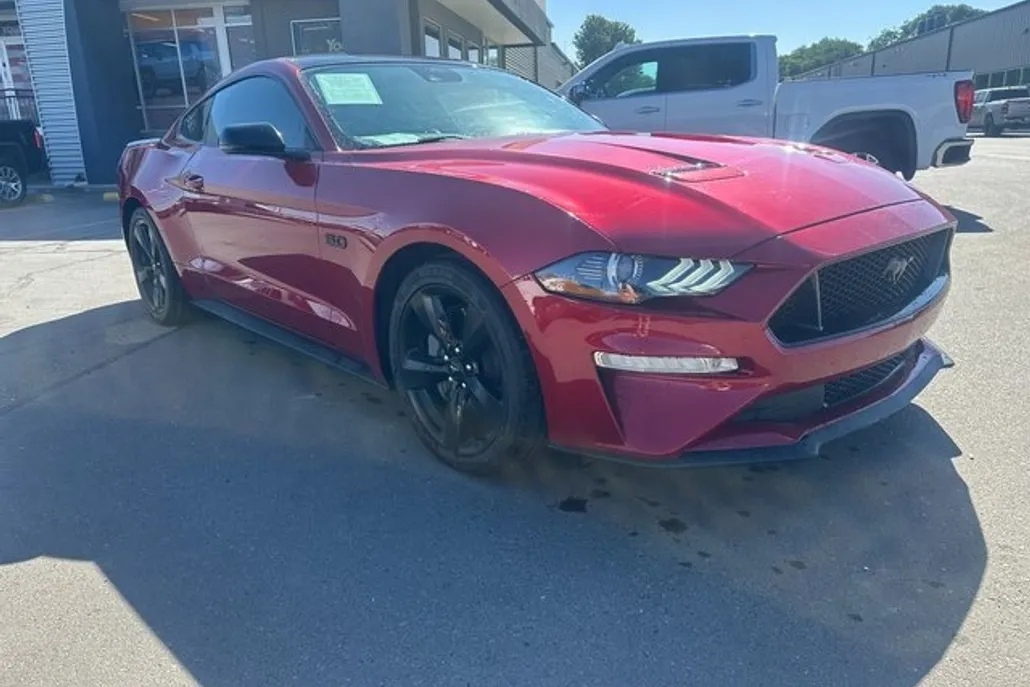 2021 Ford Mustang GT Premium photo 1