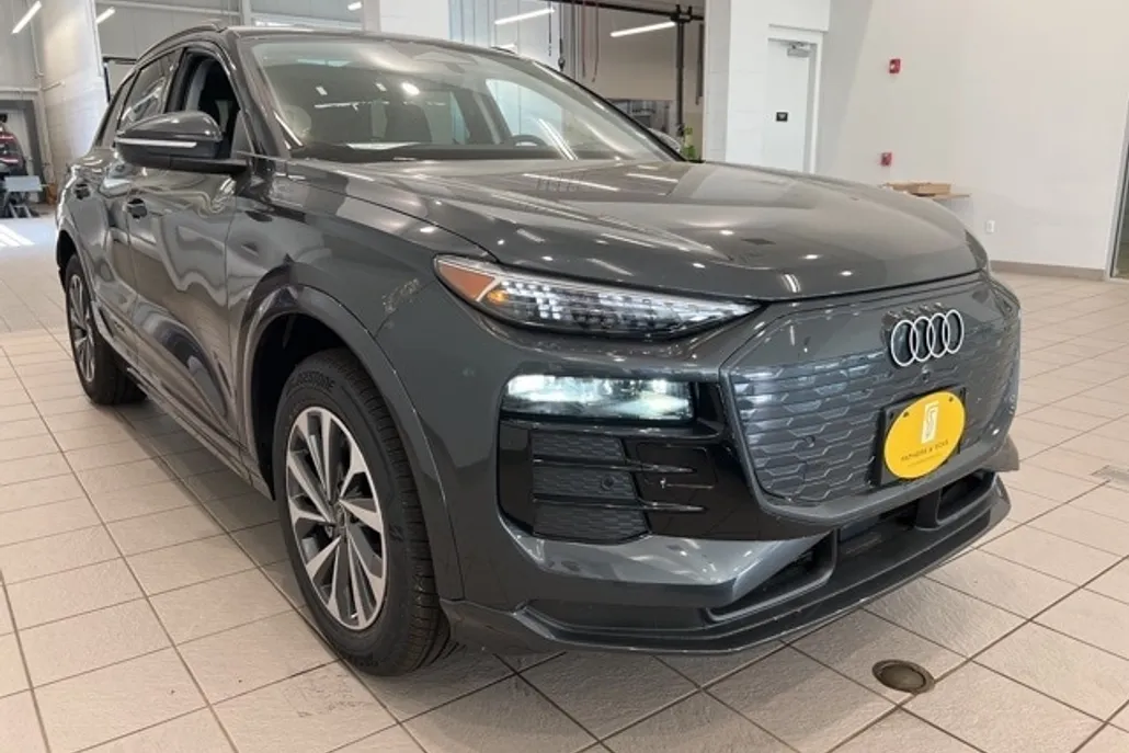 2025 Audi Q6 E-tron Premium Plus photo 1