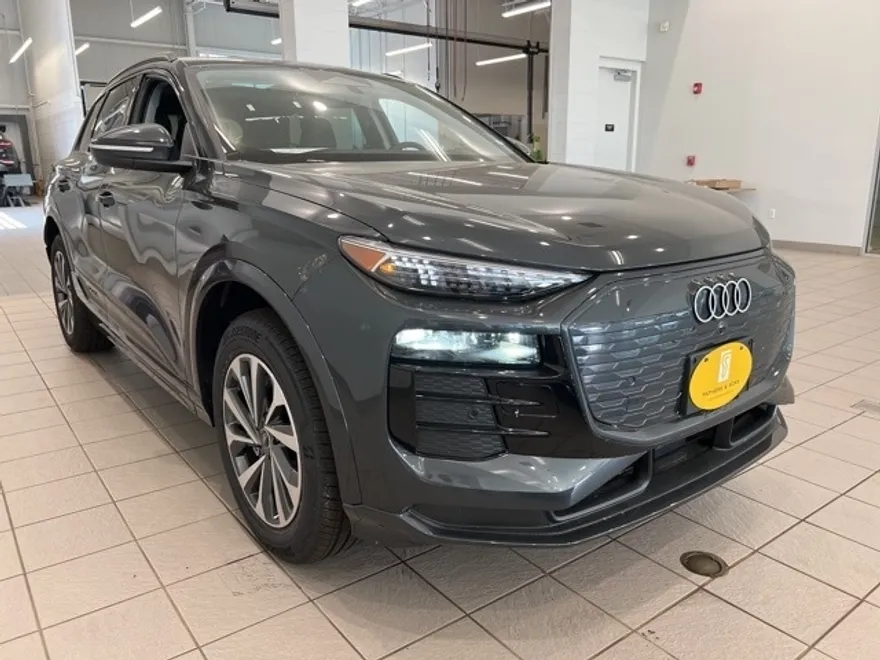 2025 Audi Q6 E-tron Premium Plus photo 1
