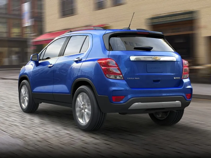 2020 Chevrolet Trax LS photo 1