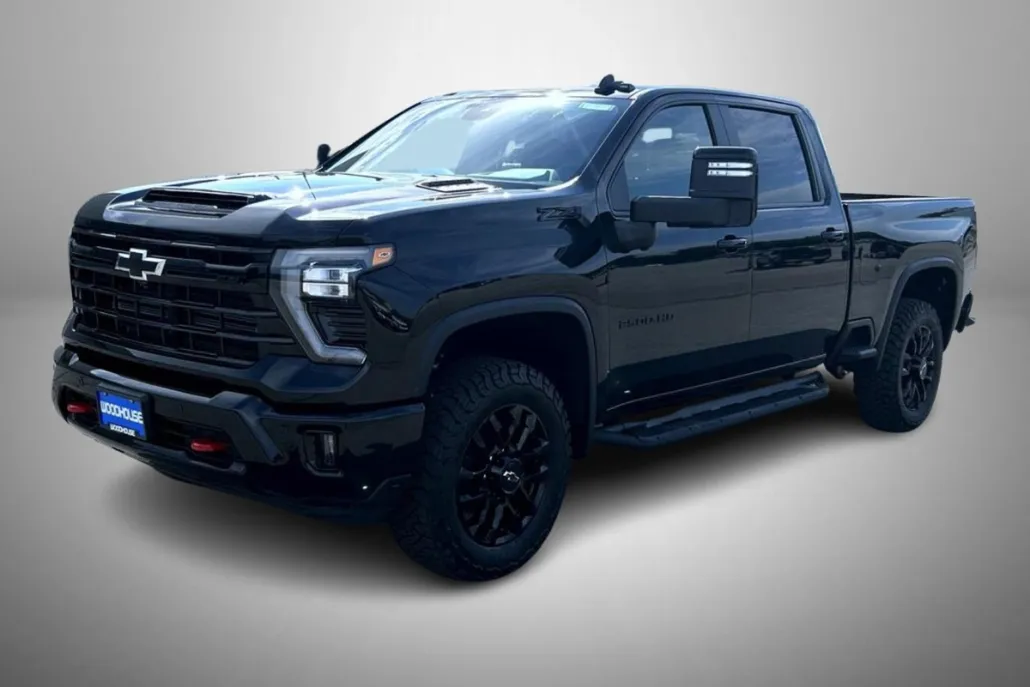 2025 Chevrolet Silverado 2500HD LT photo 1