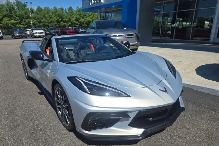 2024 Chevrolet Corvette Stingray 2LT photo 1