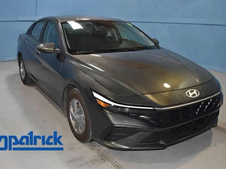 2024 Hyundai Elantra SE photo 1