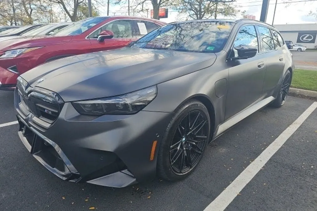 2025 Bmw M5 5 Touring photo 1